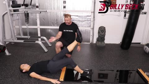 SINGLE LEG SLIDE BOARD LEG CURL