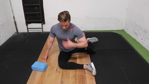 90 90 Hip Stretch (Best Hip Mobility Exercise!)