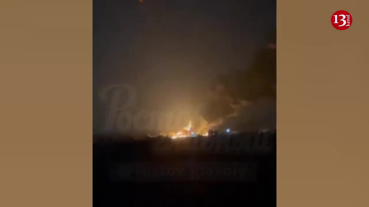 MOMENT: Russian reconnaissance plane is shot over ​​Azov Sea at NIGHT- Burning, it crashes to ground