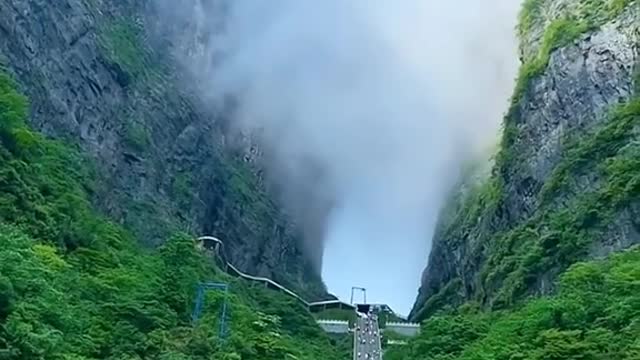 The amazing Tianmen Cave in Zhangjiajie