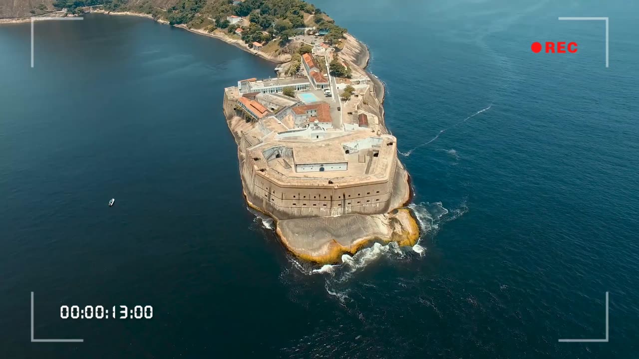 Beautiful House Scenario In The Ocean