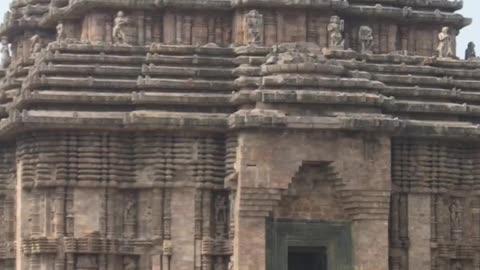 Indias old vs new tempal