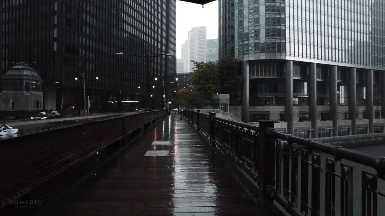 Rainy Day in Downtown Chicago, Light Thunderstorm and City Sounds