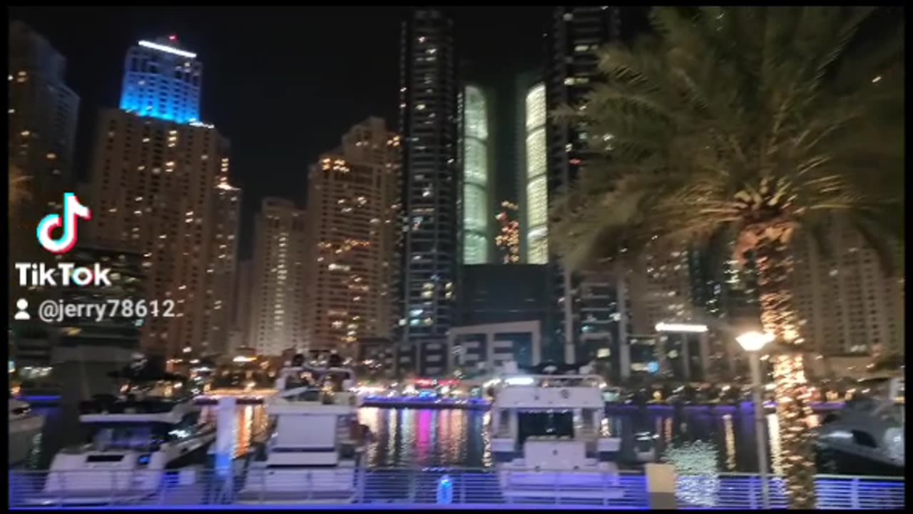 Dubai Marina Walk