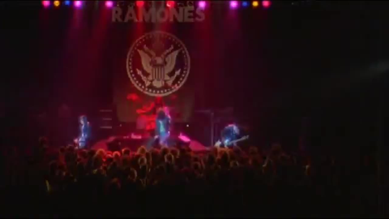 Ramones - It's Alive = The Rainbow 1977