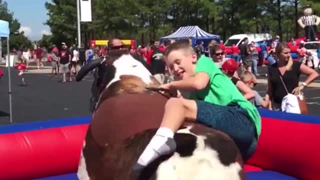 Funny mechanical bull fail.