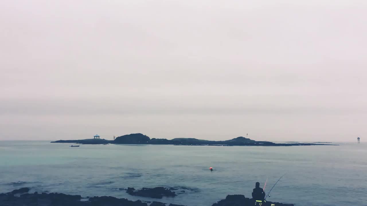 20 Second Korea: Fisherman and Ocean Divers in Jeju