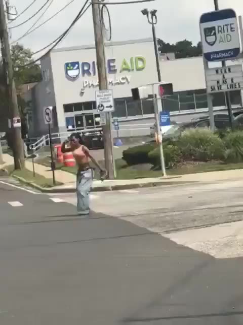 The police in this encounter are extremely well trained.