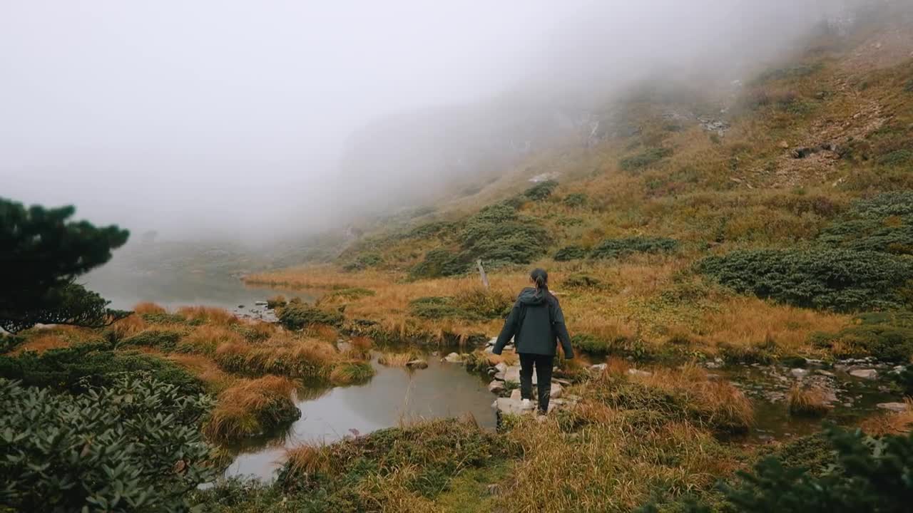 Clouds and mists envelop fairyland on earth