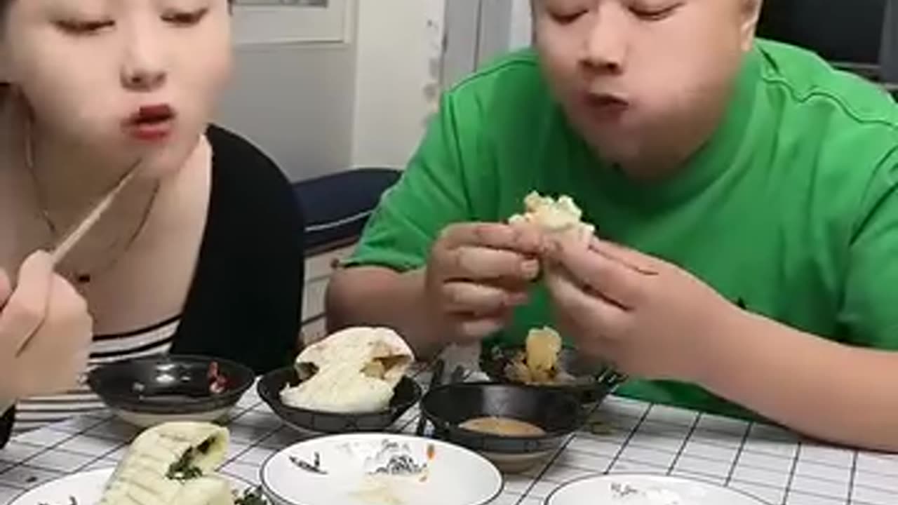 Husband and wife Eating funny video