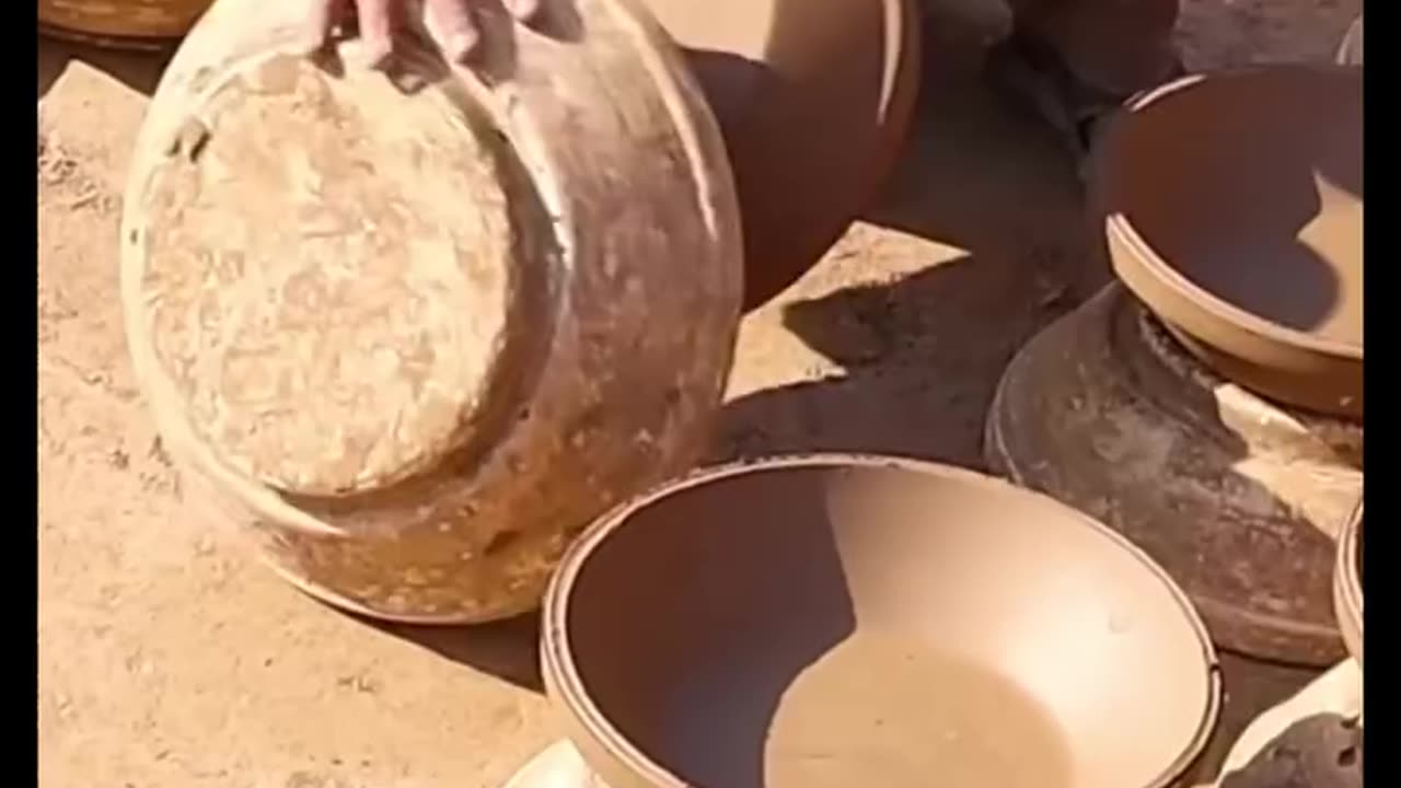 Making Traditional Clay Plates in Pottery Kiln