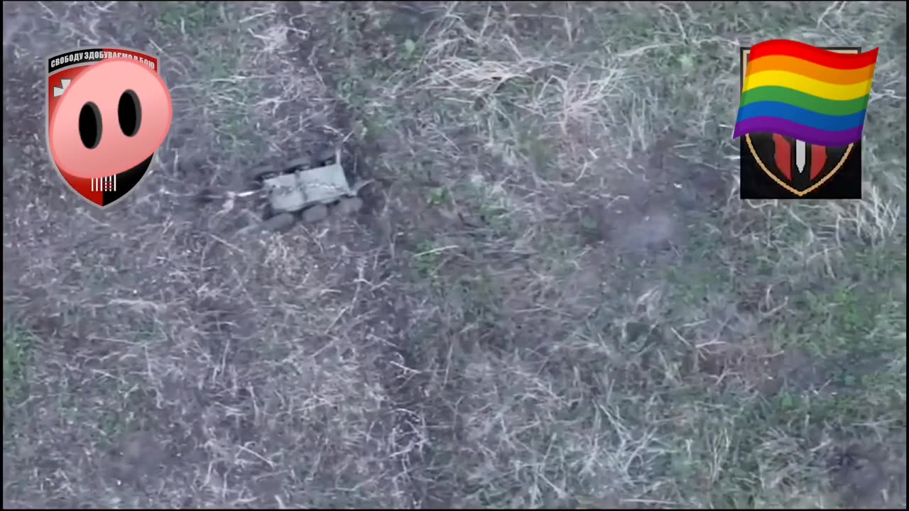 A Ukrainian ground drone with a claw manipulator evacuates a machine gun from the battlefield.