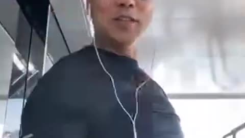 20200711文贵先生GETTR¹⁺²⁺³：跟着郝海东先生和叶钊颖女士！学习健身……主要锻炼两个腿部的肌肉，他俩说，我会从郭3秒到郭3分钟．我的胃部的肉咋办呢……我最近又瘦了7公斤了