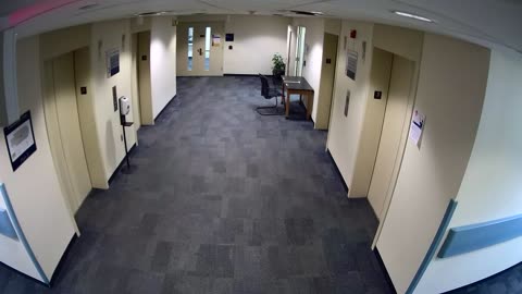 8005FCOB03ElevatorLobby_2021-01-06_18h40min01s123ms.mp4