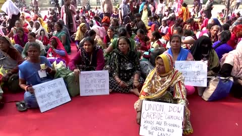 India’s Bhopal gas leak victims protest on anniversary