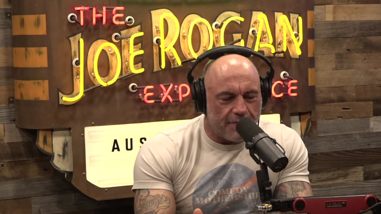 Joe Rogan Experience #2215 - Graham Hancock