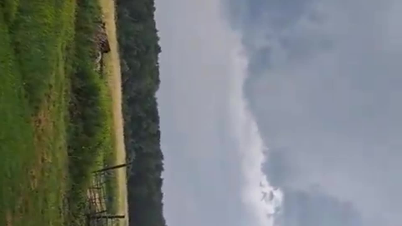 Video shows Confirmed tornado near Silver Creek