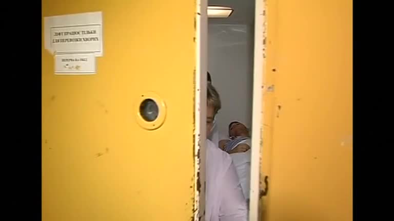 Injured soldiers marry at Kiev's military hospital