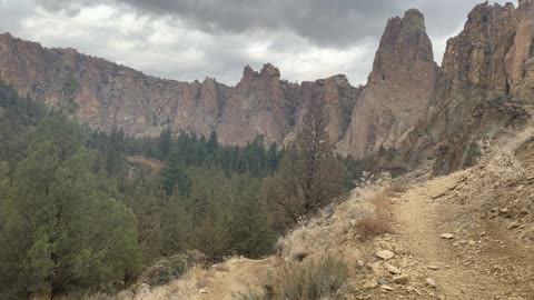 Central Oregon – Smith Rock State Park – High Desert Wonderland
