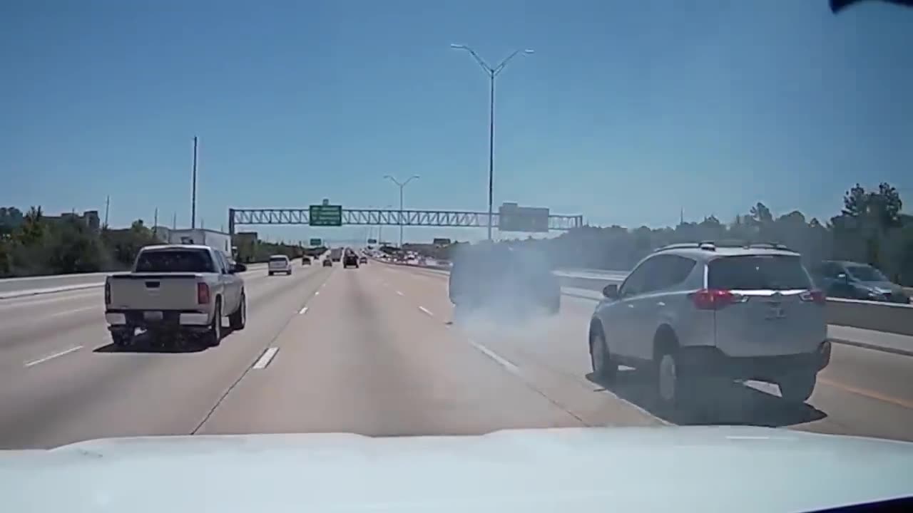 Idiots In Cars Crash