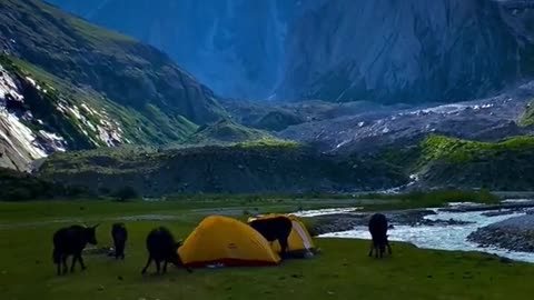Pakistani lake ## please follow