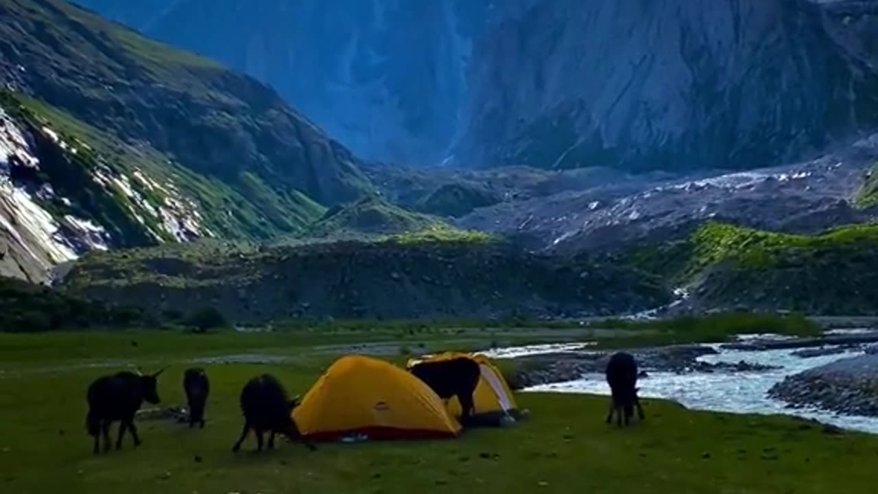 Pakistani lake ## please follow