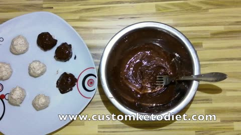 Keto Choco Almond Fat Bombs