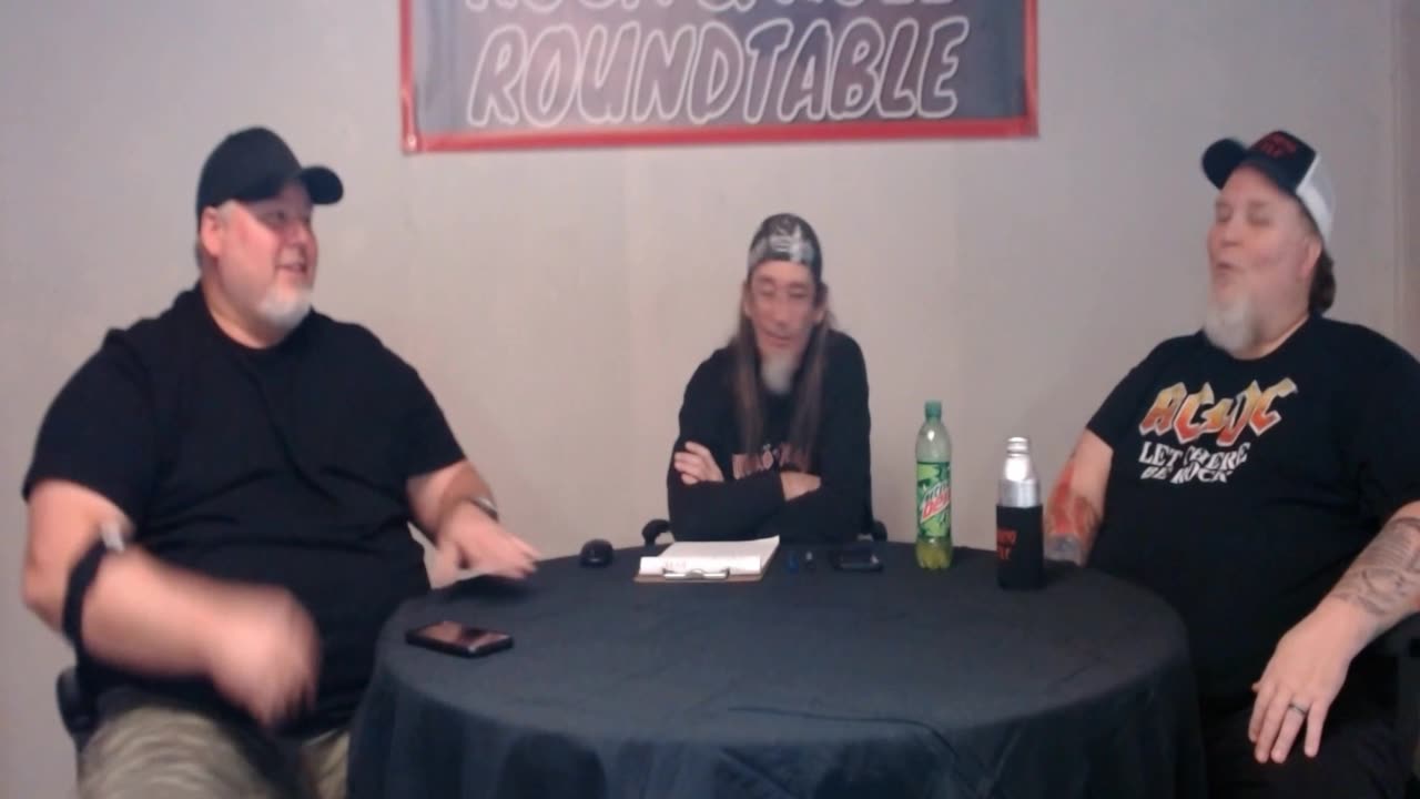 Rock & Roll Roundtable E5 Special Guest: Joonya!