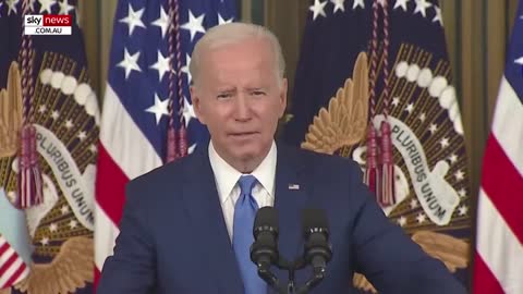 Clueless' Joe Biden 'panics' after Elon Musk question