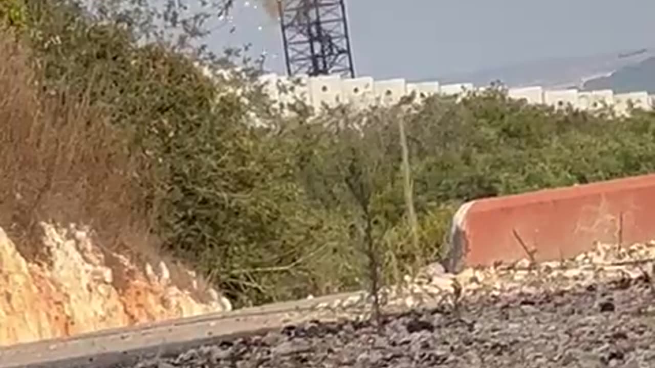 IDF has bombed a Hezbollah observation post on the Lebanon border