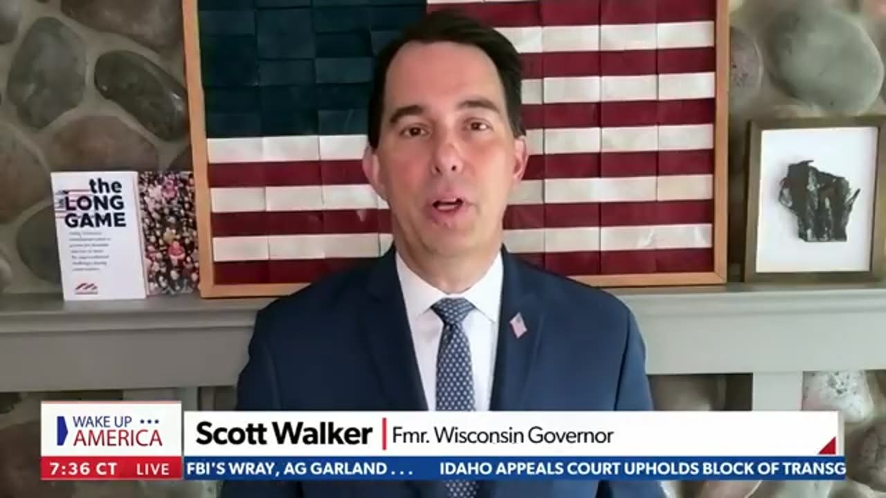 Scott walker: Donald Trump is a prize fighter amd blong in the ring
