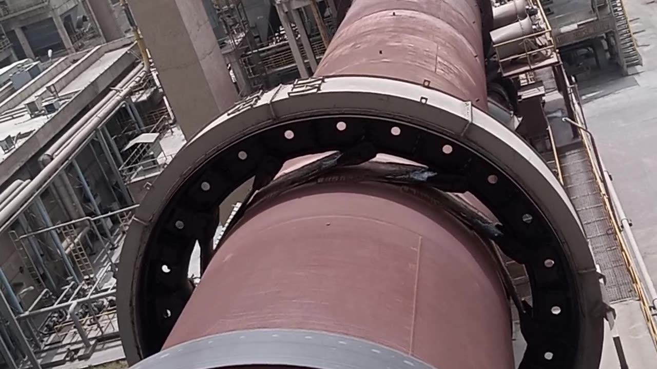 See!!!!😱How a 600 Ton Rotary Kiln rotate at 35m Height | Ahmad Raza Khan