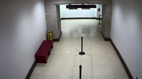 7080CVCULElevator17-18toGalleries_2021-01-05_01h20min00s307ms.mp4