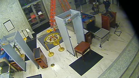 3092RHOBGRLowerIndepAveDoor_2021-01-05_01h00min00s577ms.mp4