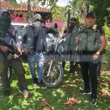 Portando armas largas, bandidos amenazan a las bandas criminales de Bucaramanga y el área