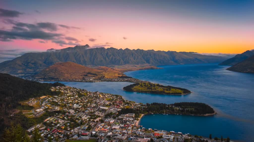 Sunset in Queenstown, New Zealand