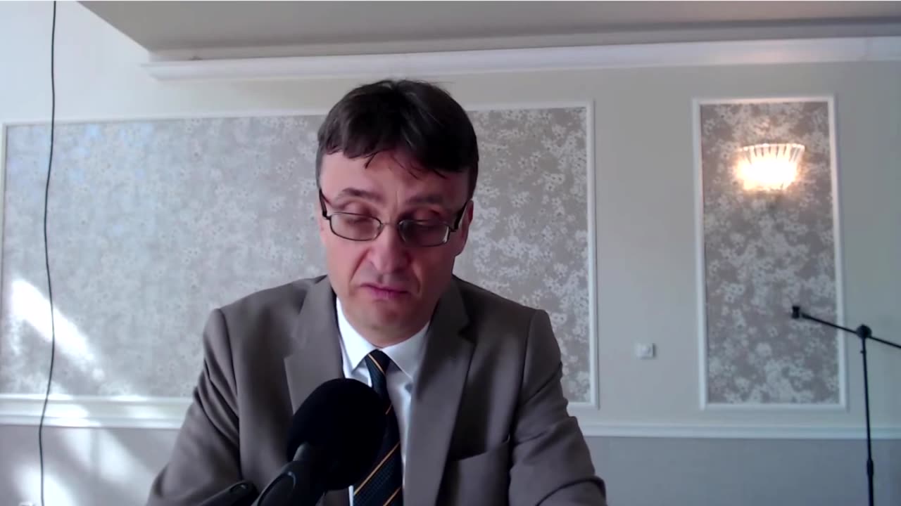 Odpowiedni pokarm - Marek Urban