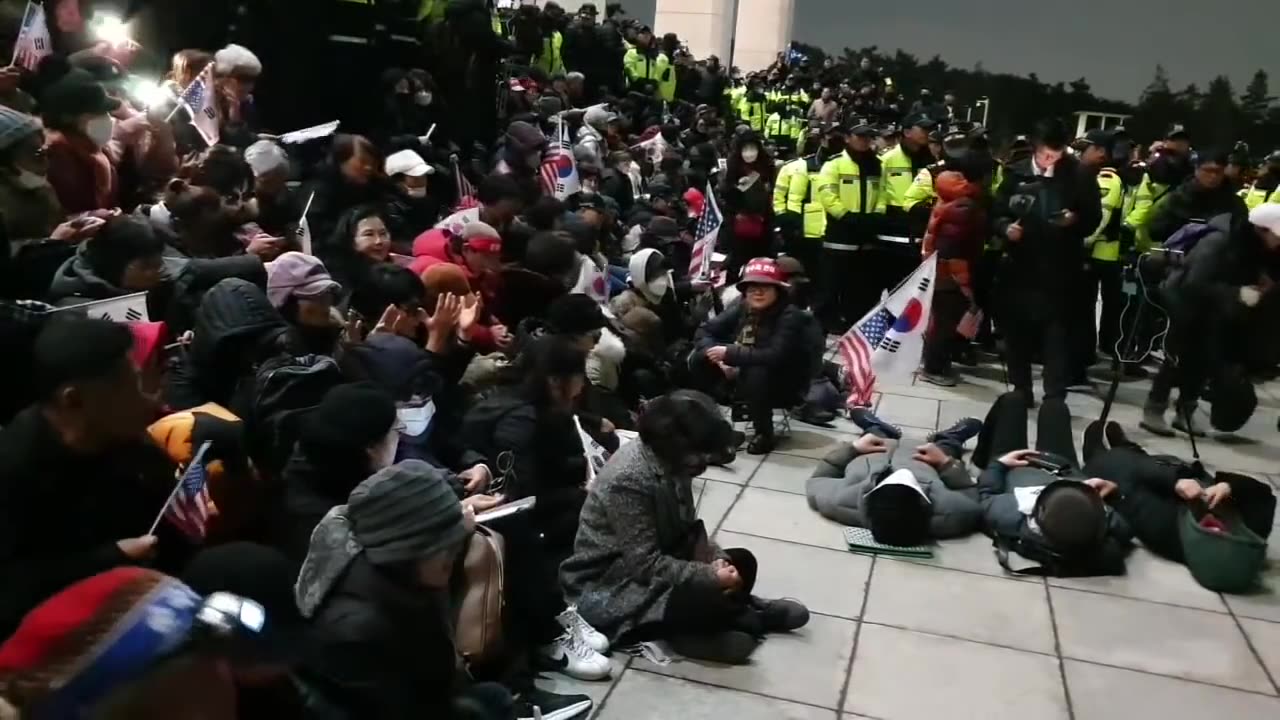 20191221_V3_S04(heqN7t8gdDQ)국회 본청앞 목숨을 건 어머님들의 사투를 벌이는 눈물과 절규의 현장