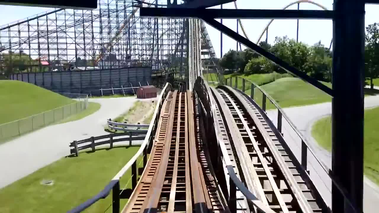 Pivothead Canada Goes to the Amusement Park