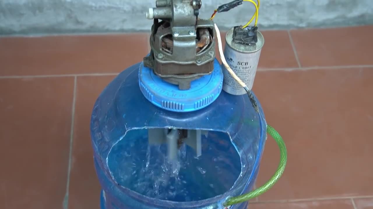 Turn Plastic Bottles Into A Simple And Creative 220V Water Turbine Permanent Generator