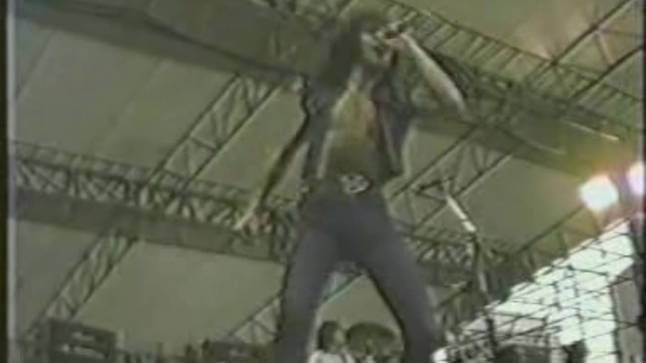 ACDC - Live Wire = Music Video Cleveland 1979