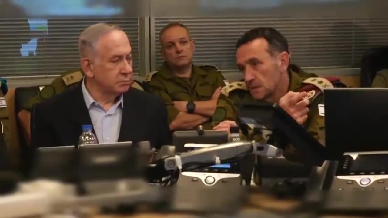 Prime Minister Binyamin Netanyahu at the time of the attack in Yemen at the air