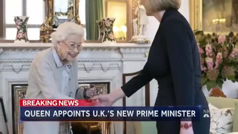 Queen Elizabeth Appoints U.K.’s New Prime Minister