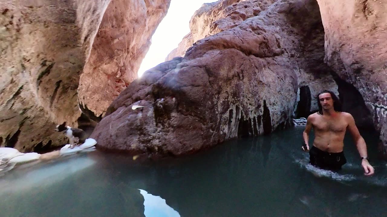 Adventure Dogwalk to Hotsprings in a Canyon. We found D!ckfoot Tracks! Beware of elusive D!ckfoot!