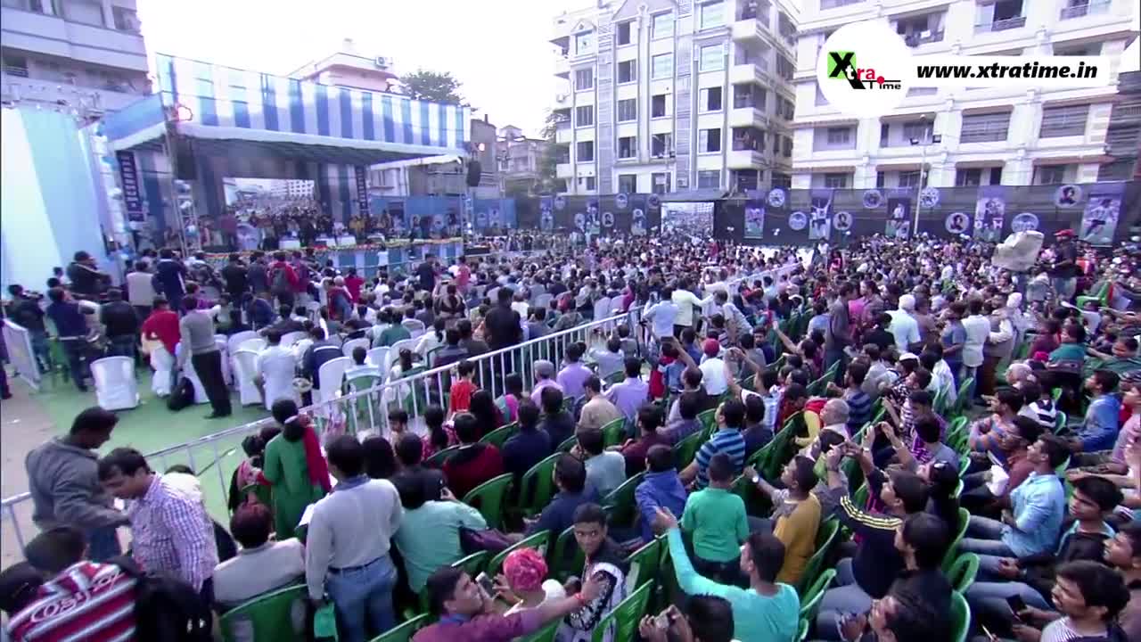 out how Diego Maradona was greeted at his statue unveiling at Kolkata -Maradons