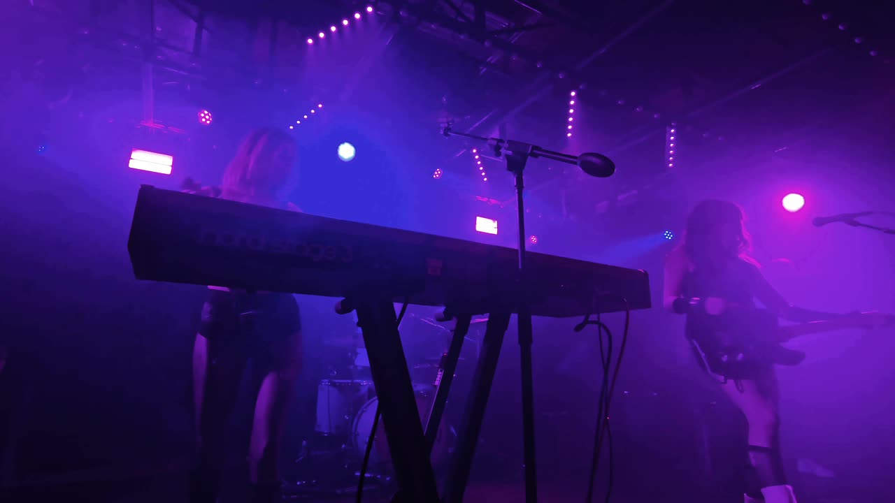 Hotel Fiction - LIVE @ Saturn (Magic Man)