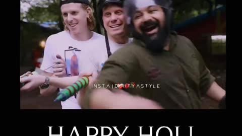 2 foreigners in Bollywood Holi Celebration