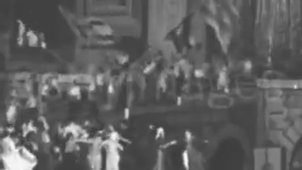 150,000 Jews gathered in Chicago for a “historical pageant” to simulate a child sacrifice to Moloch.