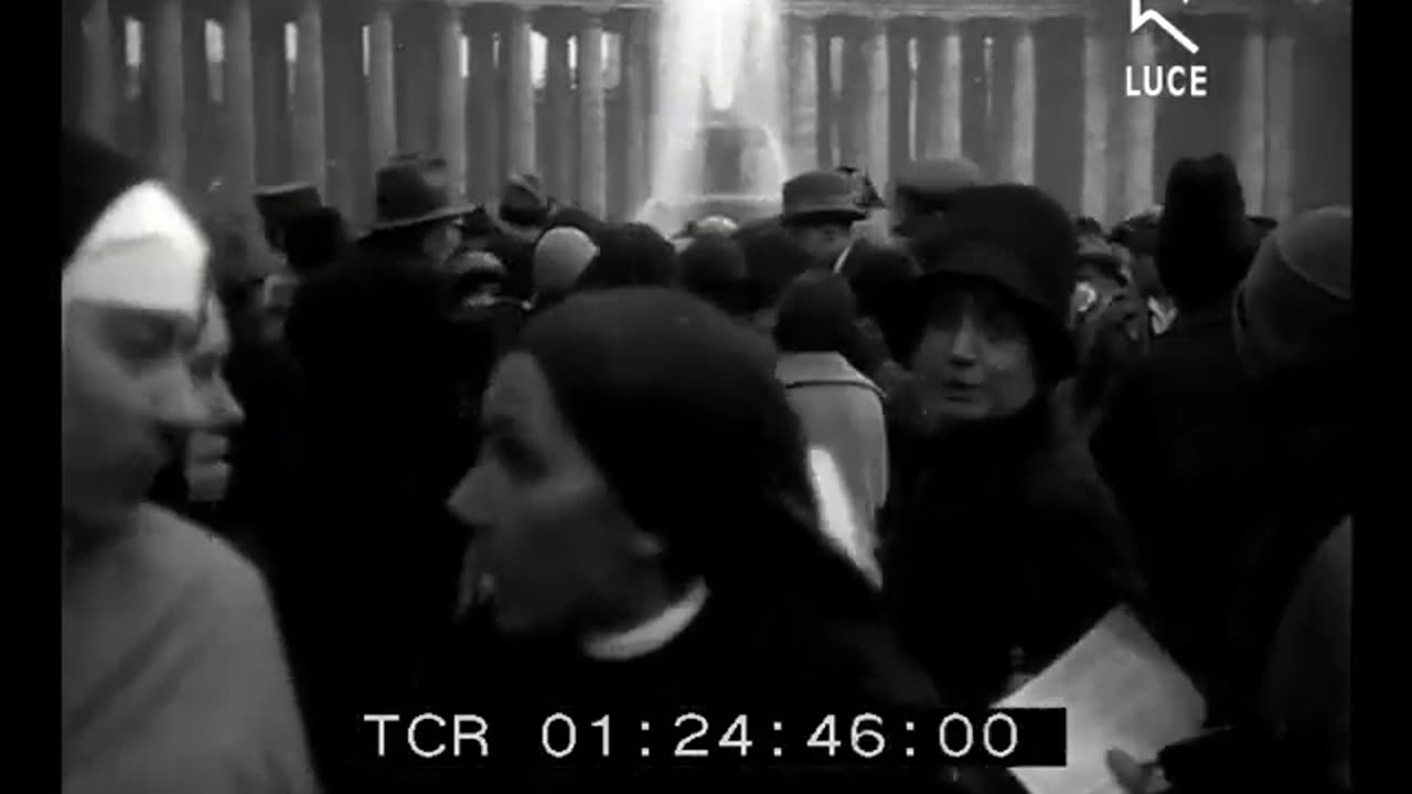 La conciliazione fra l'Italia fascista e il Vaticano,i patti lateranensi DOCUMENTARIO STORICO ISTITUTO NAZIONALE LUCE DI CINECITTà,1929 Unico documentario autorizzato dello storico avvenimento.Ai Patti si deve l'istituzione della Città del Vat