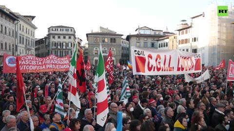 Sea of people inundates streets of Florence in anti-fascist rally